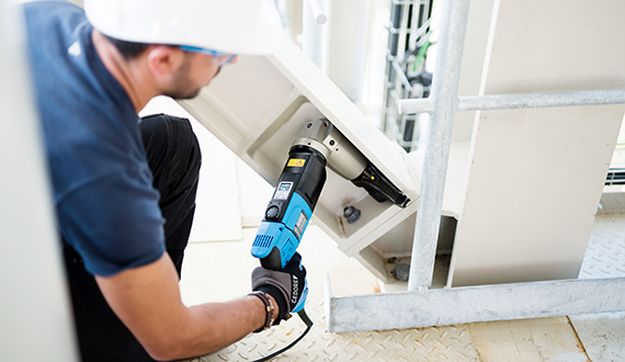 Precyzyjna moc w Twoich rękach - zakrętarka dynamometryczna Gedore w akcji