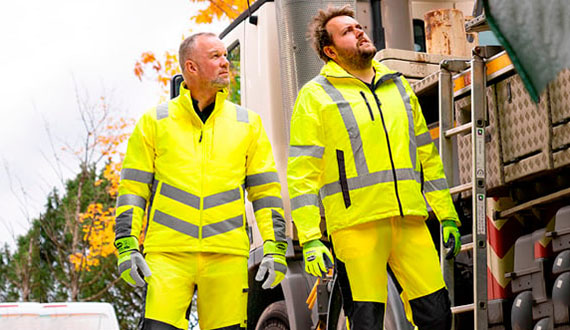 Jak wybrać odzież ostrzegawczą? Praktyczny poradnik dla bezpiecznej pracy