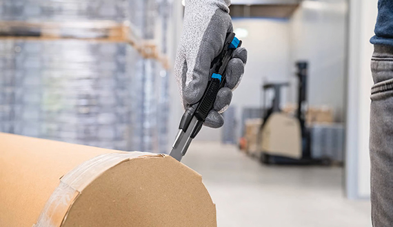 Jaki nóż do kartonów i folii wybrać do magazynu?