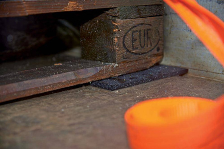 Mata antypoślizgowa czarna 200x200x8mm 4szt