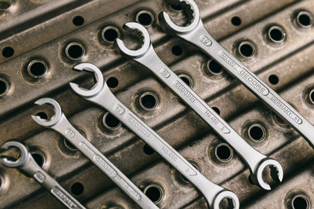 Klucz oczkowy dwustronny otwarty profil-UD 36 x 41 mm Gedore 400 , 1933175