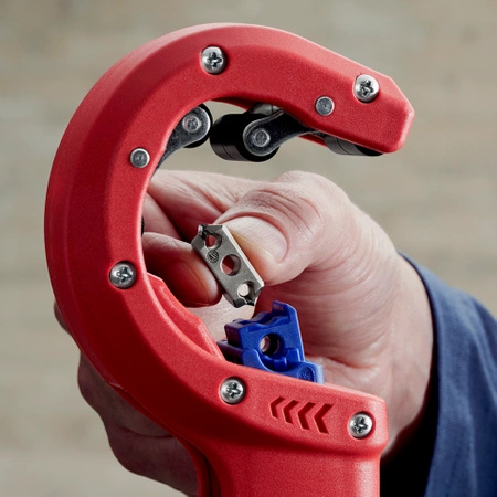 Obcinak do rur odpływowych z tworzywa sztucznego DP50 KNIPEX