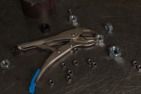 Szczypce zaciskowe ze śrubą regulacyjną i izolowaną dźwignią 230 mm Gedore 137 10, 6406700