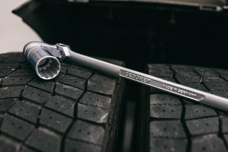 Przegubowa dźwigniowa grzechotka przełączana 1/2" extra długa, 600 mm, Gedore 1993 GU-10 XL, 2018934