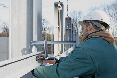 Ścisk śrubowy ślusarski, z litej stali 1000x140mm BESSEY