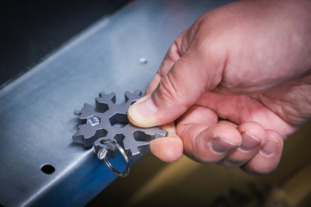 Narzędzie wielofunkcyjne płatek śniegu 18w1 stal szlachetna (85880) BGS