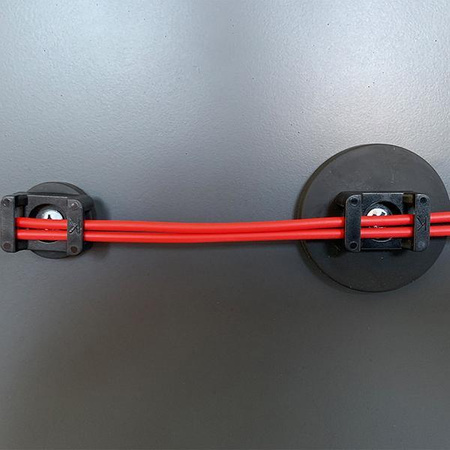 Uchwyt magnetyczny do mocowania kabli średnica 43mm Bauer und Böcker