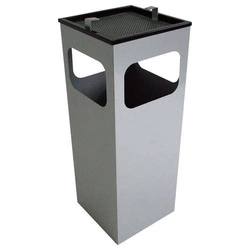 Popielnica stojąca z koszem na śmieci srebrna