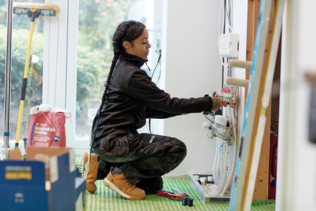 Damskie spodnie z kieszeniami kaburowymi Trade Flex, czarne, Rozmiar 40 L, Scruffs T55274